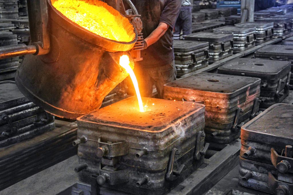 Phương pháp đúc trong khuôn cát truyền thống và phổ biến